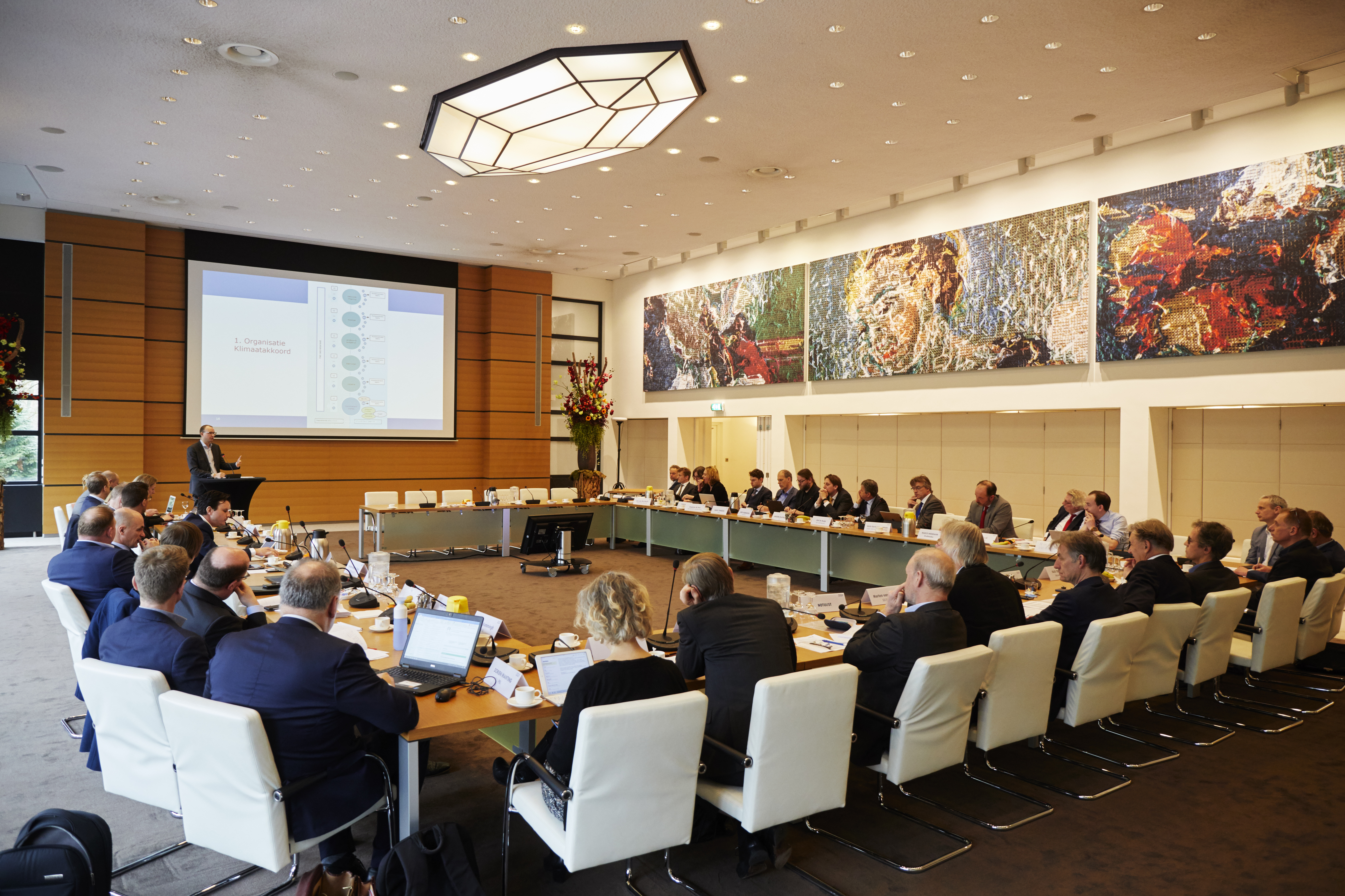Ed Nijpels tijdens vergadering Borgingscommissie Energieakkoord voor duurzame groei.