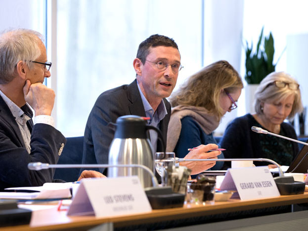 Evert Verhulp bij rondetafelgesprekken over arbeidsmarkt in culturele sector.