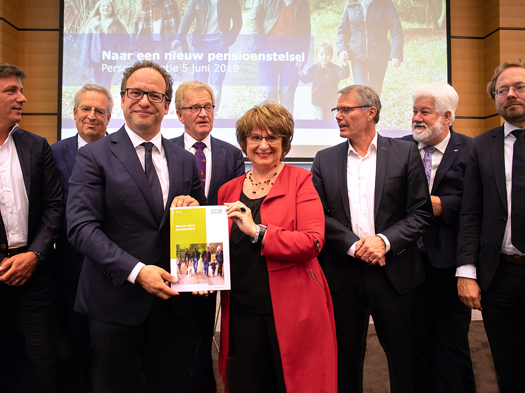 Overhandigen van het advies Naar een nieuw pensioenstelsel aan minister Koolmees