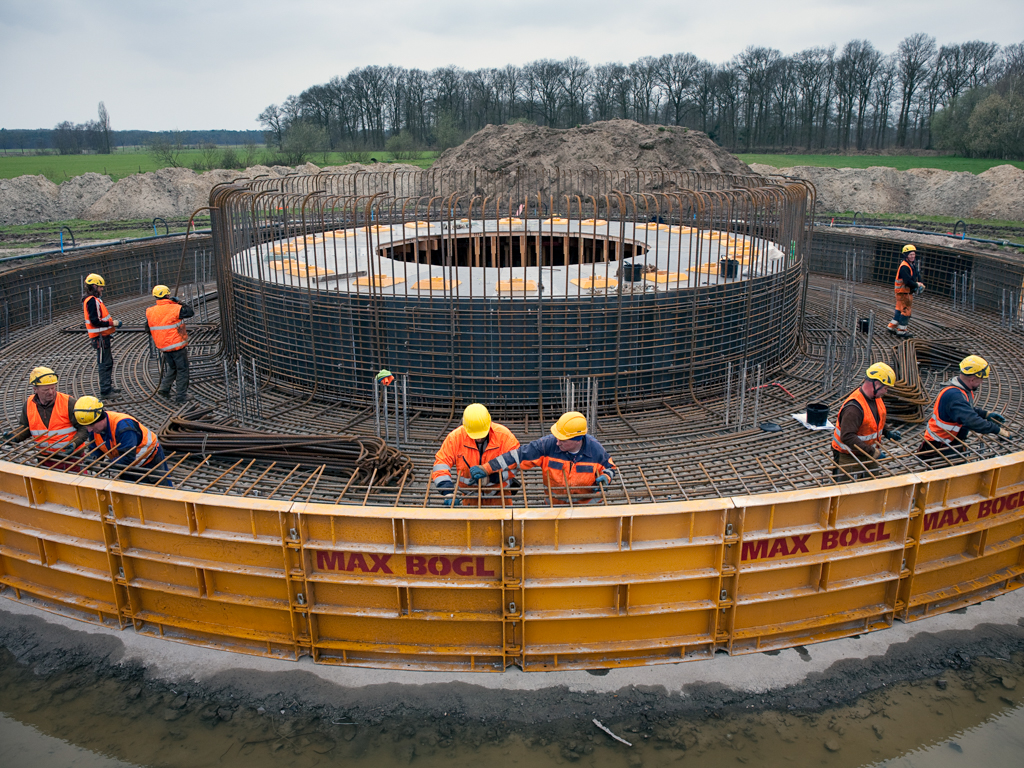 Fundering windmolen. Energietransitie en Werkgelegenheid.