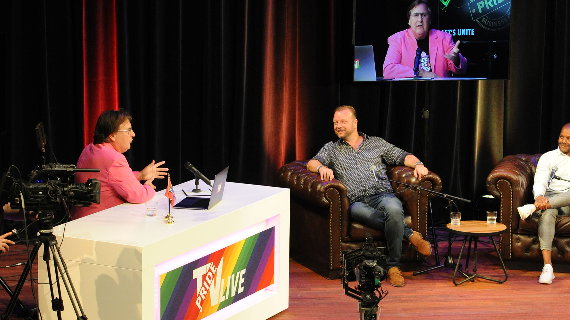Pride TV in gesprek over het belang van een veilig werkklimaat voor lhbti’ers