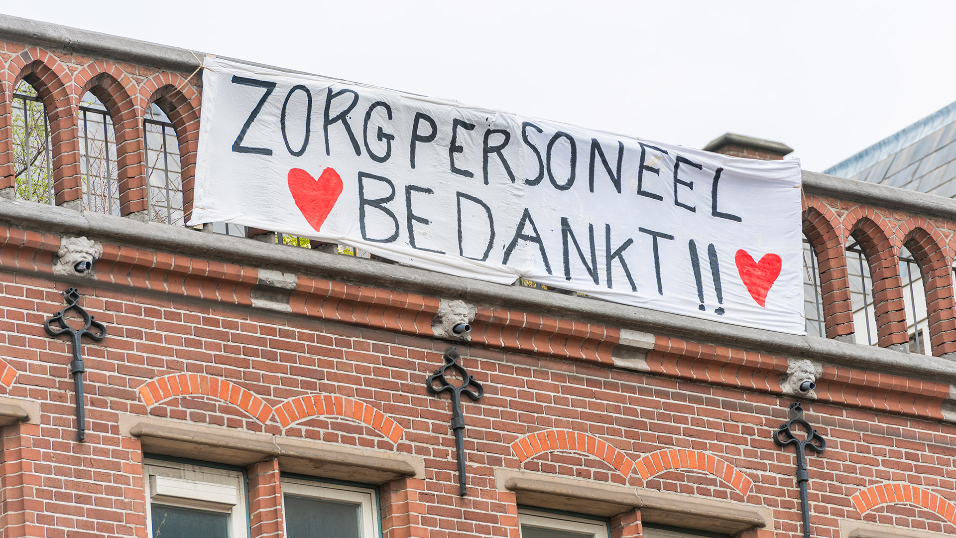Zorgpersoneel van het OLGV in Amsterdam krijgt steun tijdens de eerste golf van de coronacrisis
