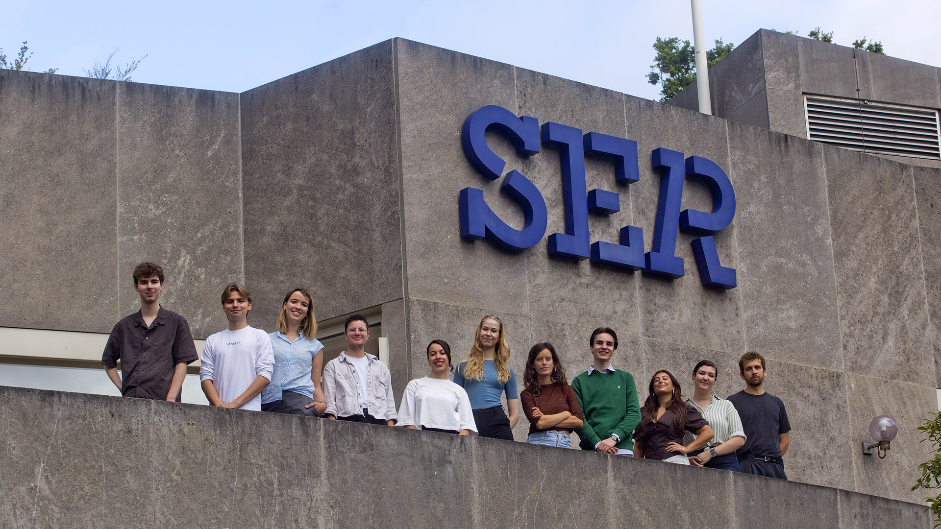 SER Jongerenplatform: Jip Oomen (NJR), Olivier Wijdicks (VCP Young Professionals), Merel Fiets (Jonge Klimaatbeweging), Lio de Vries (Jong AWVN), Wiam El Aouati (JOBmbo), Merle Blom (NJR en voorzitter SER JP), Neele Boelens (FNV Young & United), Merijn Cramer (LAKS), Allis Richardson (ISO), Farah Bijl (LSVb), Casper Cornelisse (CNV Jongeren).